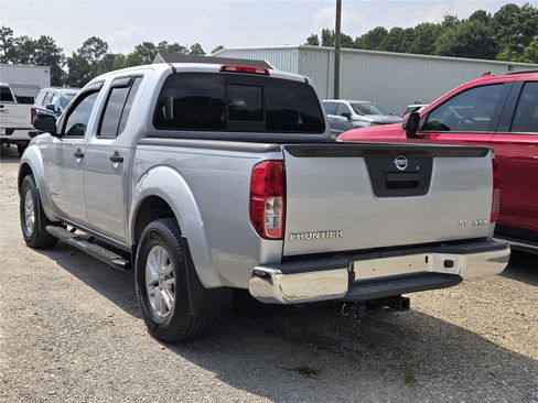 Used 2021 Nissan Frontier SV AWD/4WD image 5