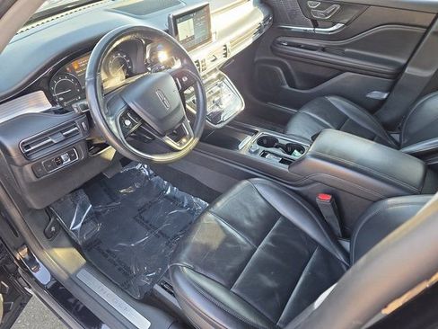 Used 2022 Lincoln Corsair AWD w/ Premium Package image 16