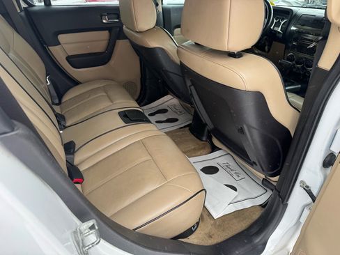 Used 2007 HUMMER H3 Adventure image 12