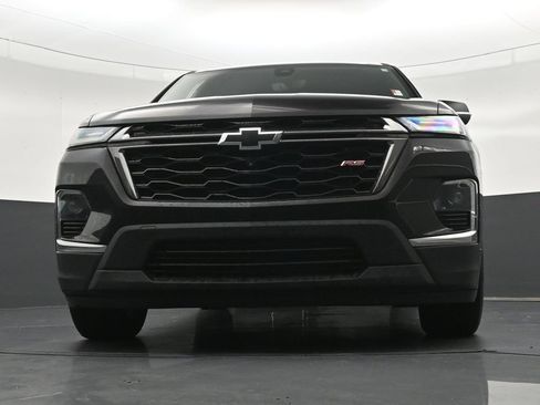 Used 2023 Chevrolet Traverse RS FWD image 30