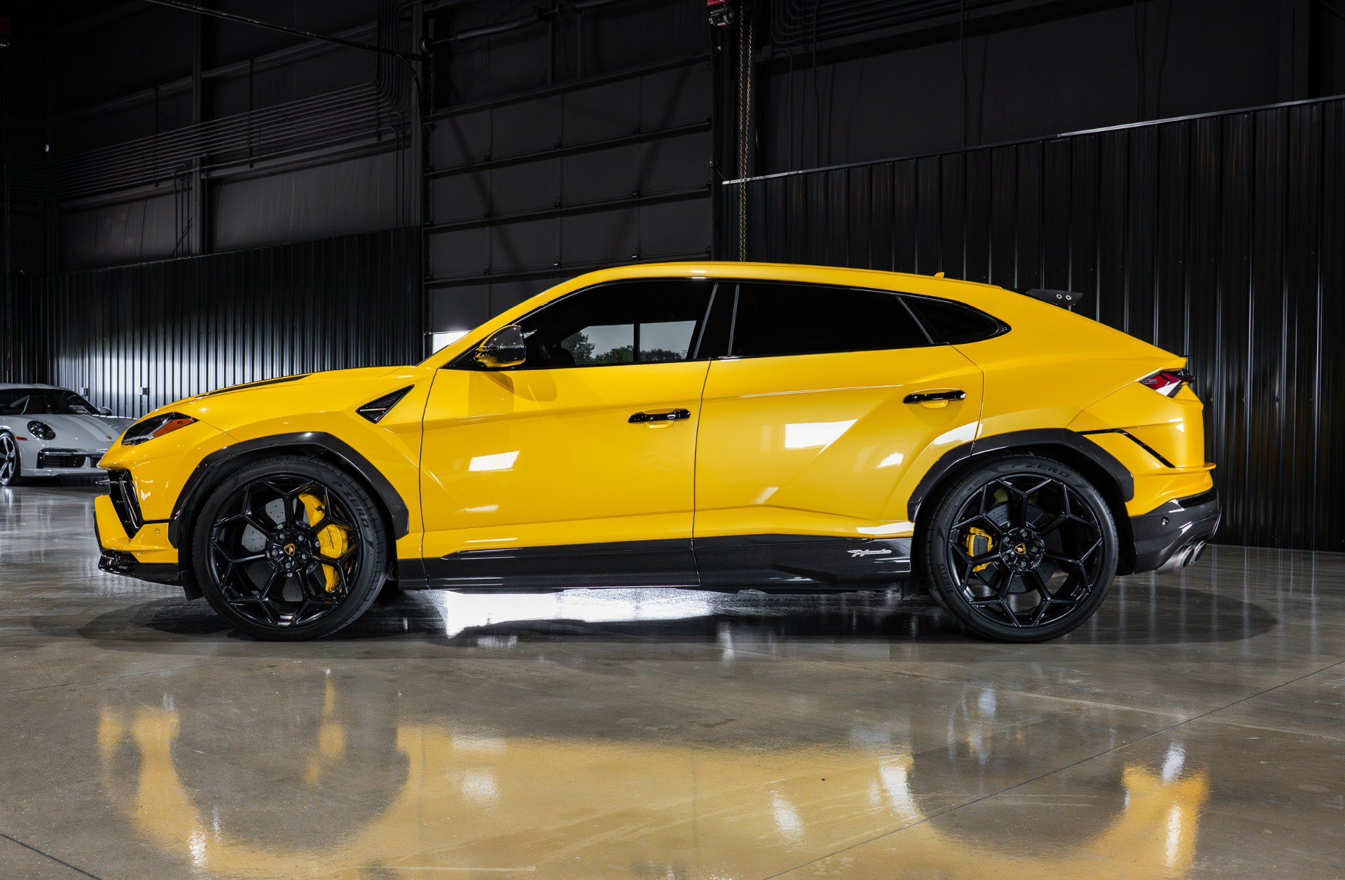 Used 2024 Lamborghini Urus Performante AWD/4WD image 6