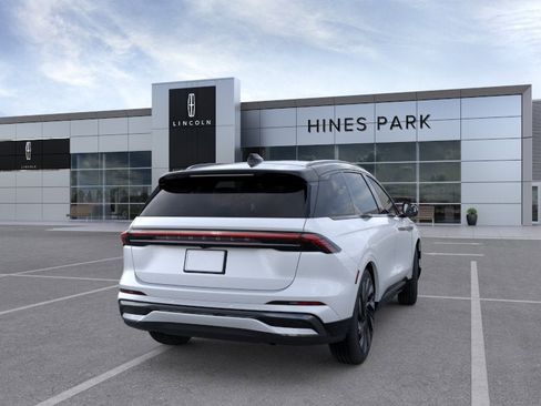New 2026 Lincoln Nautilus Reserve AWD/4WD image 8