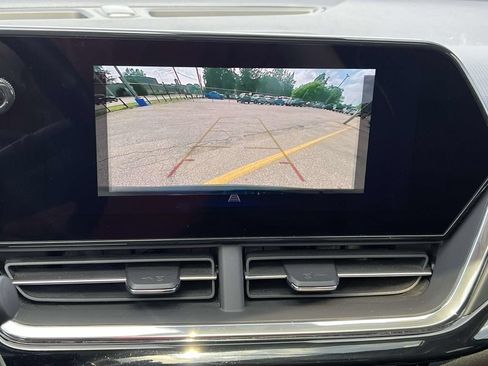 Used 2024 Chevrolet Trax ACTIV w/ Sunroof Package FWD image 20