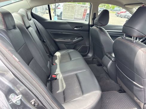 Used 2025 Nissan Altima 2.5 SR FWD image 29