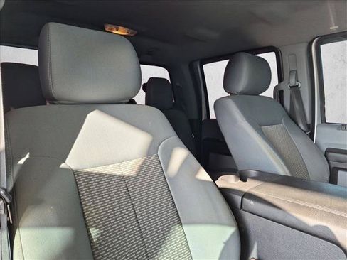 Used 2015 Ford F250 XLT w/ XLT Premium Package AWD/4WD image 13