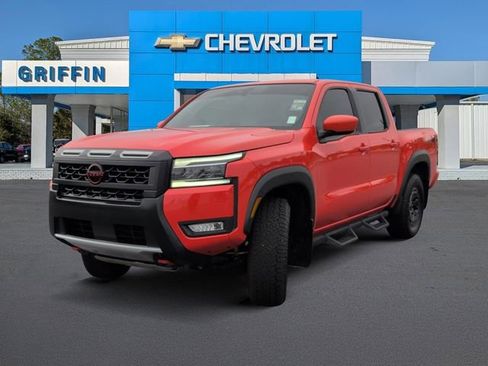 Used 2025 Nissan Frontier PRO-4X AWD/4WD image 11