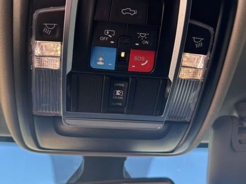 Used 2024 RAM 2500 Laramie image 7