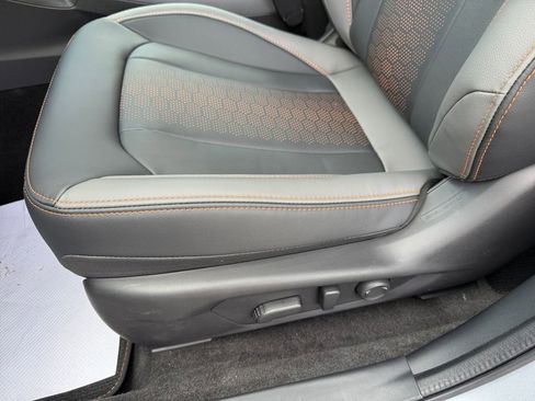 Used 2025 Subaru Crosstrek 2.5i Limited image 14