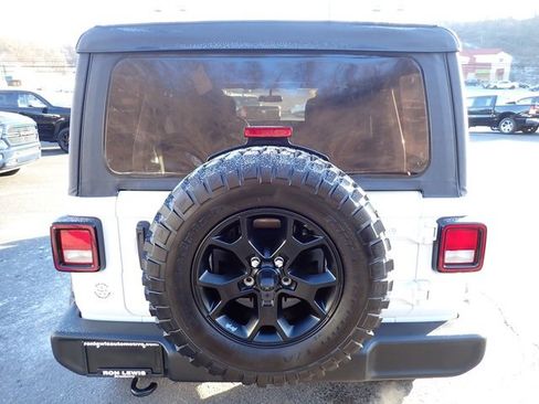 Used 2021 Jeep Wrangler Unlimited Sport image 4