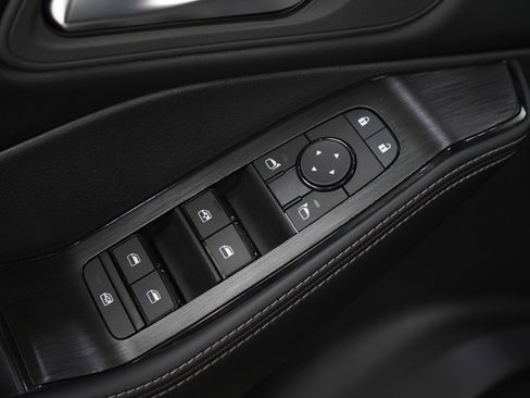 Used 2025 Nissan Rogue SV AWD/4WD image 21