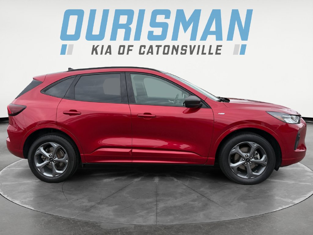 Used 2023 Ford Escape ST-Line w/ Tech Pack #1 AWD/4WD image 7