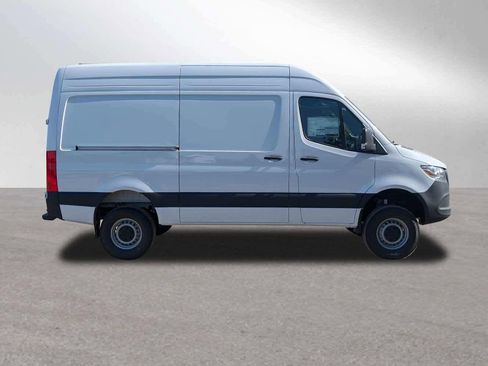 New 2025 Mercedes-Benz Sprinter 2500 image 2