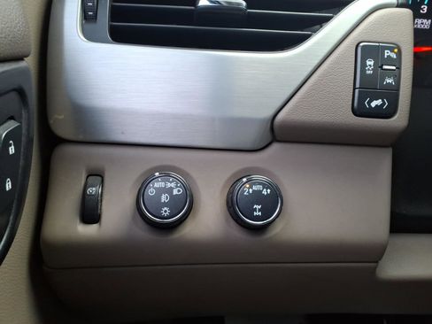 Used 2018 GMC Yukon XL SLT w/ Open Road Package image 20