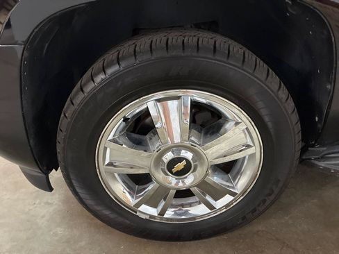 Used 2010 Chevrolet Tahoe LTZ AWD/4WD image 10