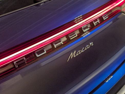 New 2026 Porsche Macan image 14