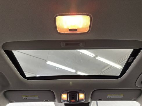 Used 2025 Hyundai Elantra SEL FWD image 20