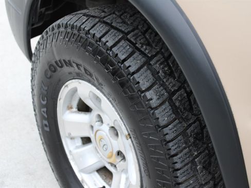 Used 1999 Toyota Tacoma 4x4 Xtracab V6 image 12