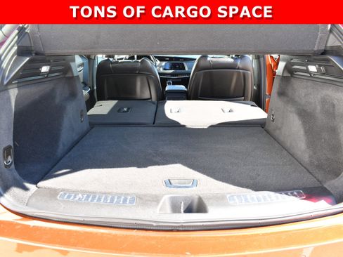 Used 2021 Cadillac XT4 Premium Luxury image 9