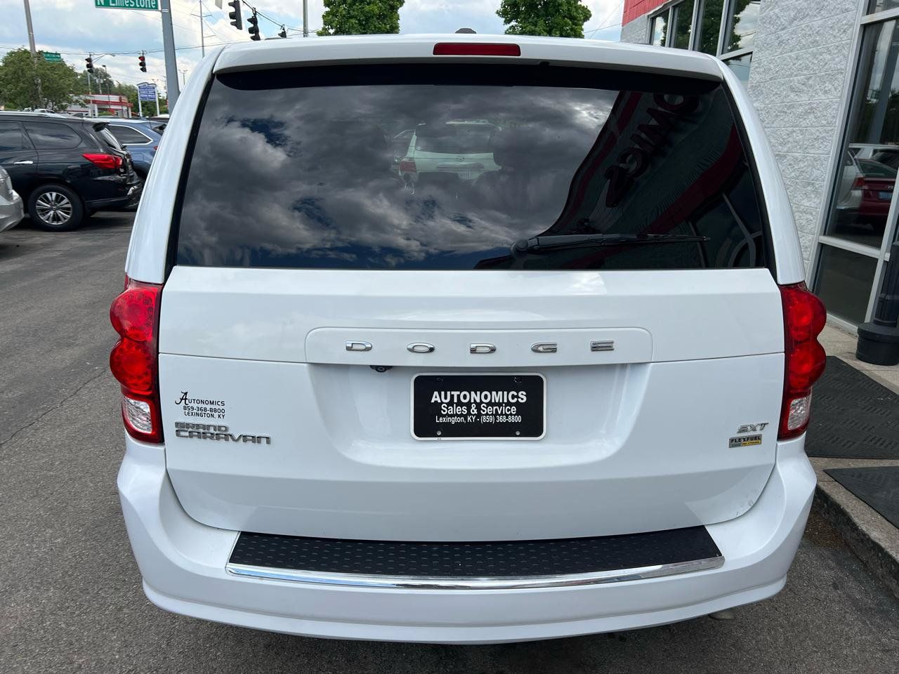 Used 2019 Dodge Grand Caravan SXT FWD image 6