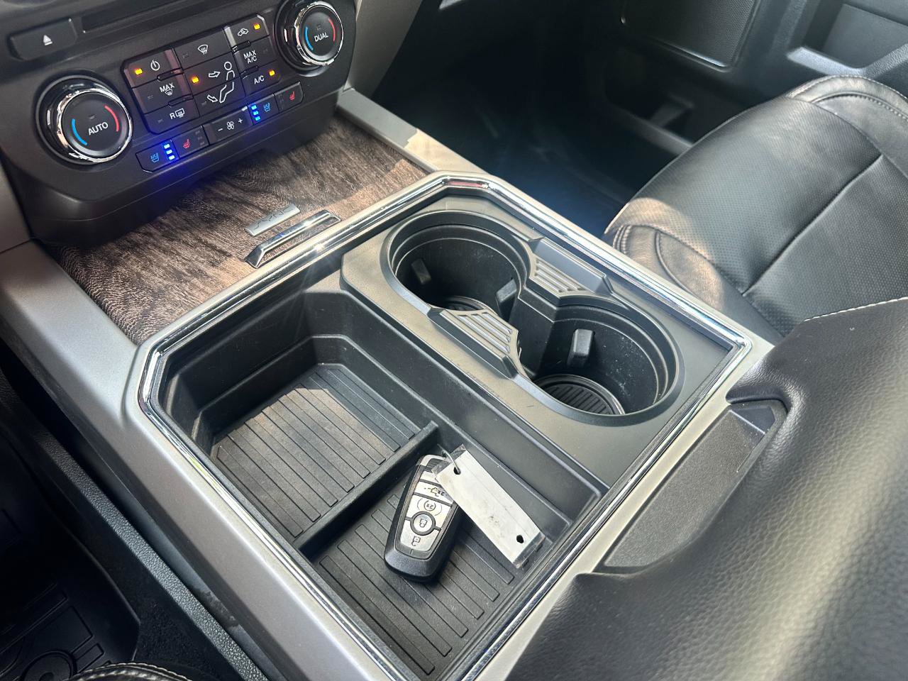 Used 2018 Ford F350 Lariat w/ Lariat Ultimate Package AWD/4WD image 47