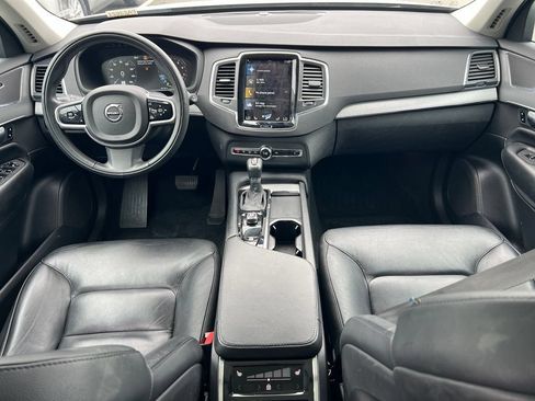 Used 2022 Volvo XC90 T5 Momentum AWD/4WD image 14