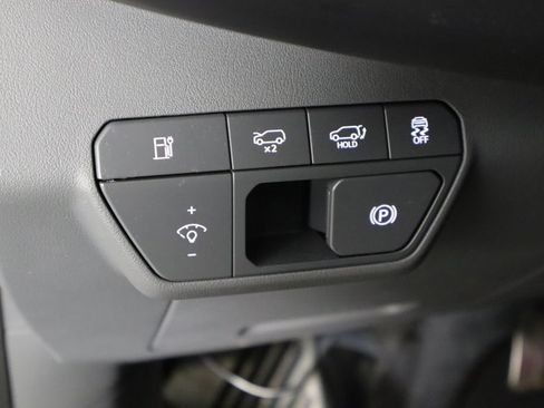 Used 2024 Kia EV9 GT-Line AWD/4WD image 23