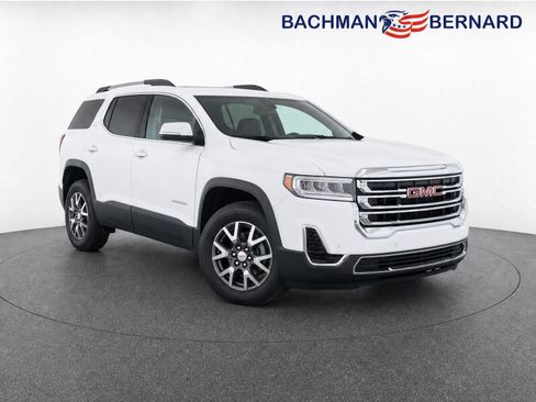 Used 2023 GMC Acadia SLE w/ Driver Convenience Package FWD image 1