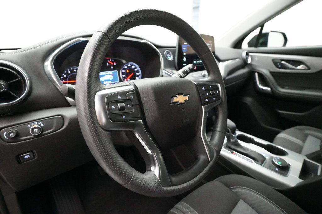 Used 2024 Chevrolet Blazer LT w/ Convenience Package AWD/4WD image 8