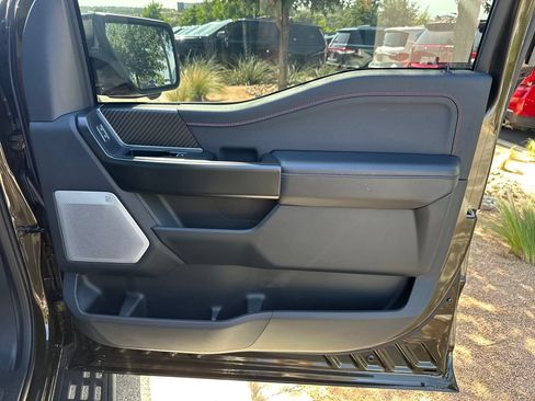 Used 2025 Ford F150 Raptor AWD/4WD image 36