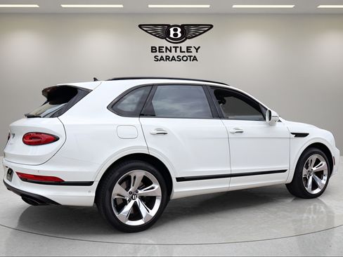 Used 2024 Bentley Bentayga AWD/4WD image 7