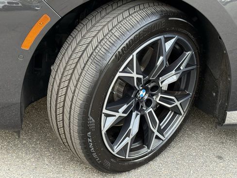 Used 2025 BMW i7 eDrive50 image 18