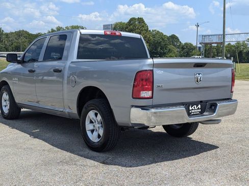 Used 2022 RAM 1500 Classic SLT image 5
