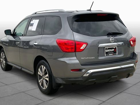 Used 2017 Nissan Pathfinder S image 11
