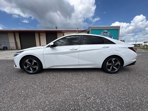 Used 2023 Hyundai Elantra Limited FWD image 6
