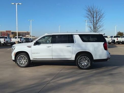 New 2026 GMC Yukon XL Denali w/ Sun & Power Step Package RWD image 6