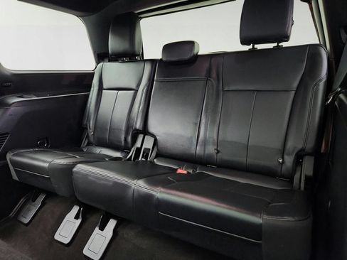 Used 2021 Ford Expedition XLT AWD/4WD image 29