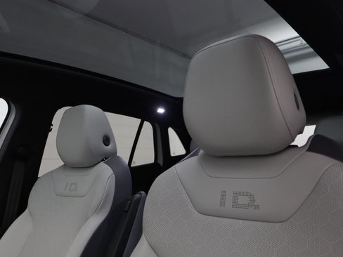 Used 2022 Volkswagen ID.4 Pro S image 12