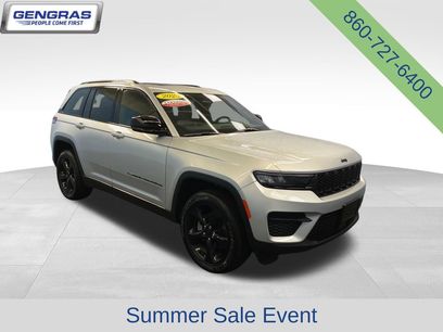 Used 2024 Jeep Grand Cherokee Altitude