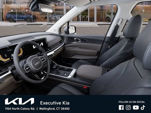 New 2026 Kia Carnival FWD image 17