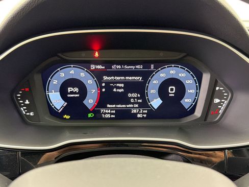 Certified 2025 Audi Q3 2.0T Premium image 21