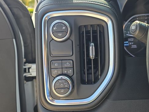 Used 2019 GMC Sierra 1500 SLT w/ SLT Premium Plus Package RWD image 29