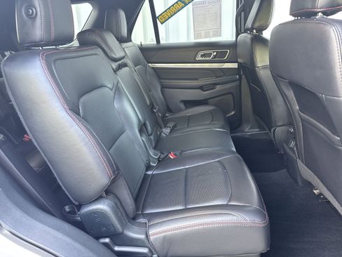 Used 2019 Ford Explorer Sport image 14
