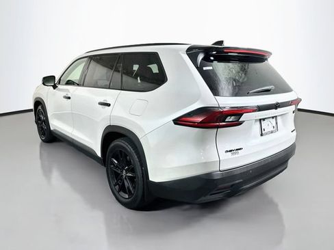 Used 2025 Toyota Grand Highlander AWD Hybrid image 6