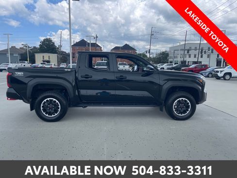 Certified 2024 Toyota Tacoma TRD Off-Road w/ TRD Off Road Upgrade Package AWD/4WD image 7