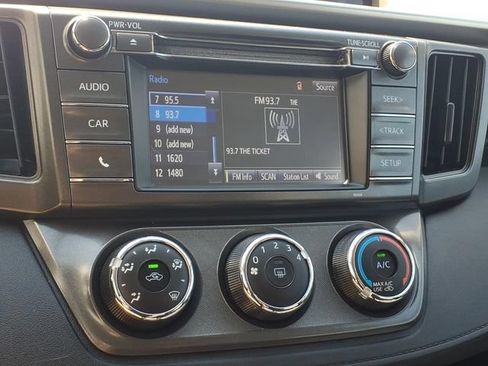 Used 2015 Toyota RAV4 LE w/ Preferred Accessory Package AWD/4WD image 16