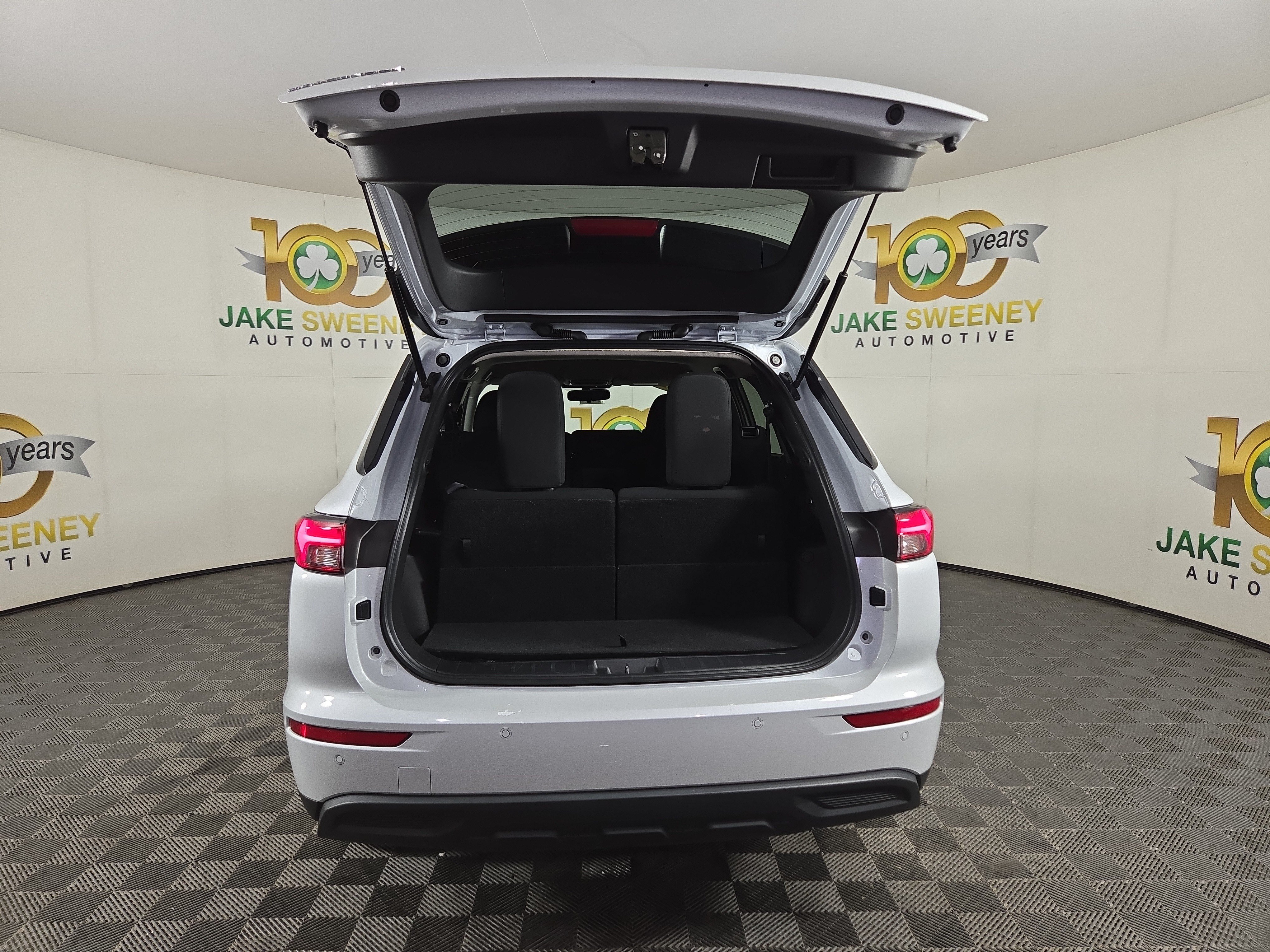Used 2024 Mitsubishi Outlander ES AWD/4WD image 32