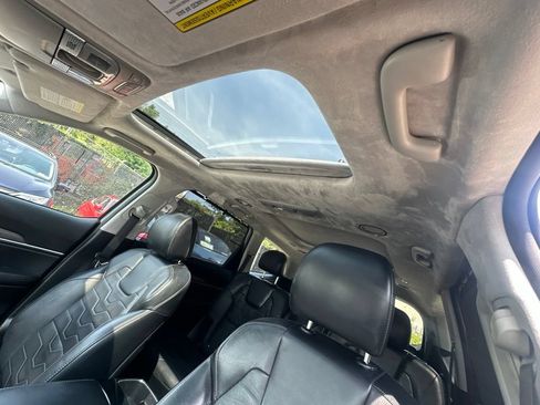 Used 2022 Kia Telluride SX w/ SX Prestige Package AWD/4WD image 11