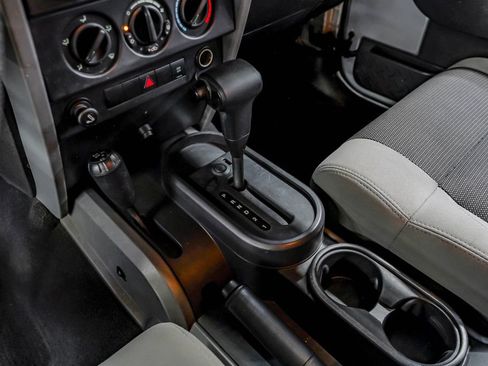 Used 2007 Jeep Wrangler X image 26