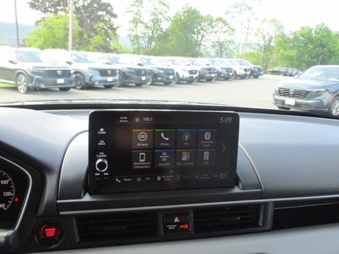 Certified 2025 Honda Pilot EX-L image 18