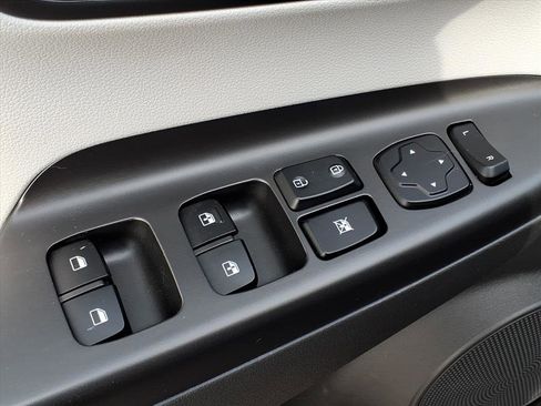 Certified 2023 Hyundai Kona SEL w/ Convenience Package image 12